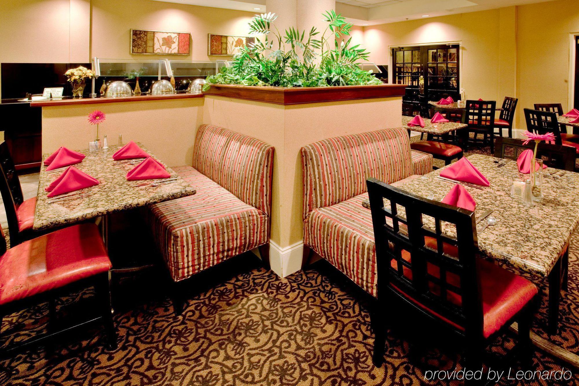 Holiday Inn & Suites Raleigh Cary By Ihg Restaurant foto